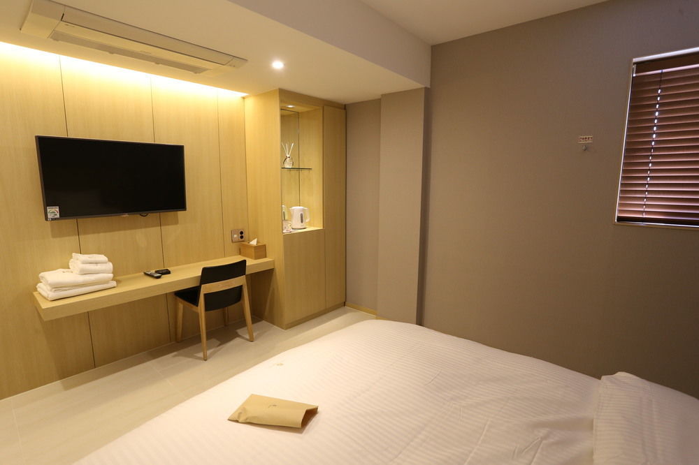 Suwon Top Cloud Hotel المظهر الخارجي الصورة