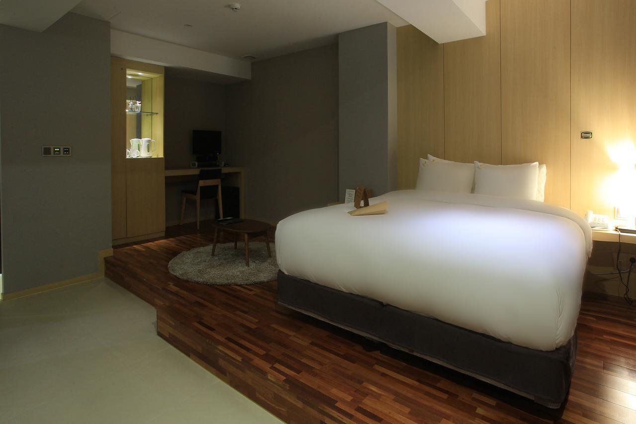 Suwon Top Cloud Hotel المظهر الخارجي الصورة