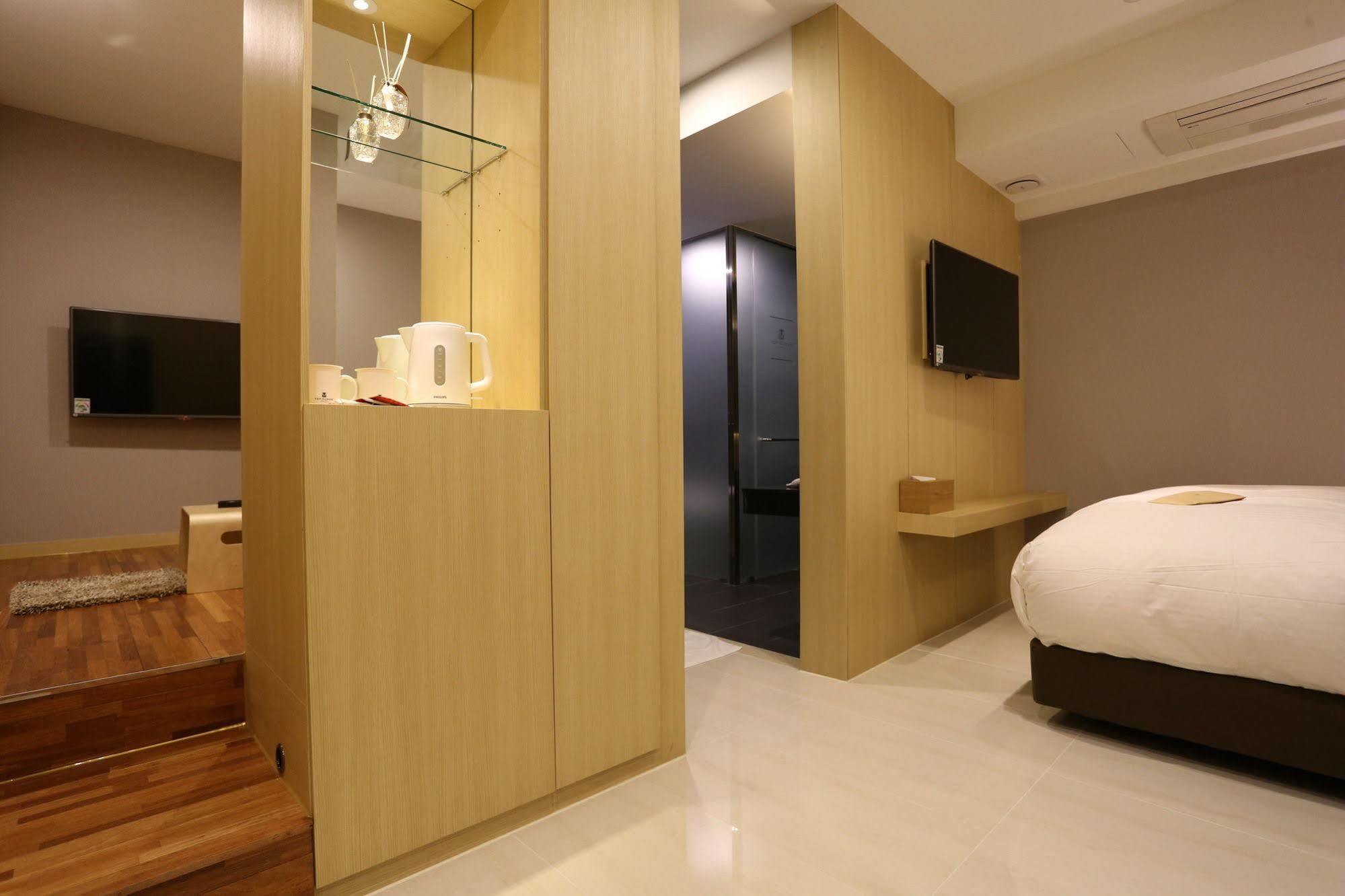 Suwon Top Cloud Hotel المظهر الخارجي الصورة