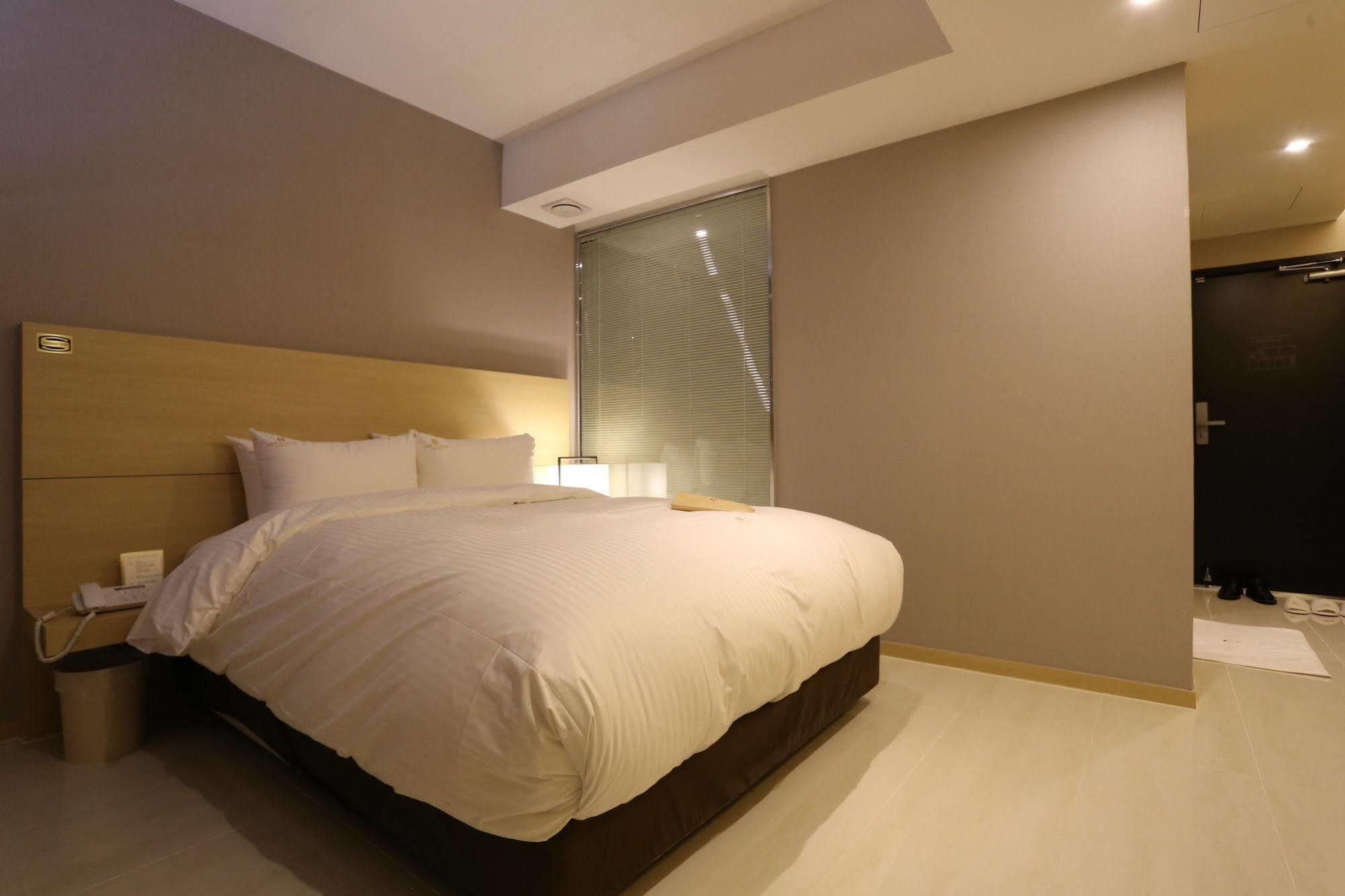 Suwon Top Cloud Hotel المظهر الخارجي الصورة