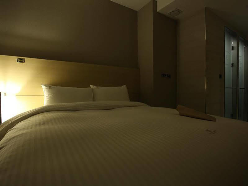 Suwon Top Cloud Hotel المظهر الخارجي الصورة